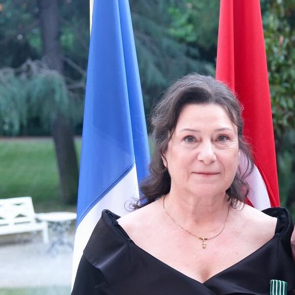 Consulat général de France à Istanbul on Instagram: "La Consule générale de France à Istanbul Nadia Fanton a remis les insignes de Chevalier de l’Ordr kaynak görseli